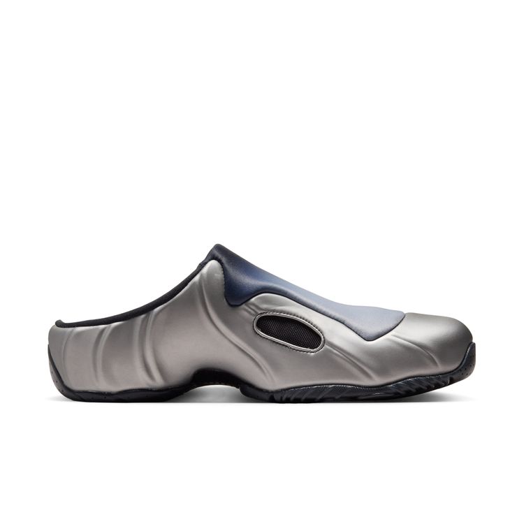 NIKE SU26 NIKE CLOGPOSITE メタリックダークグレー/ブラック-メタリックシルバー IR5919-044