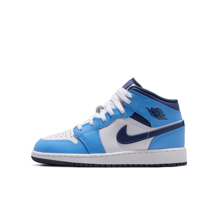 JORDAN BRAND SU26 AIR JORDAN 1 MID GS ユニバーシティブルー/ミッドナイトネイビー-ホワイト DQ8423-405