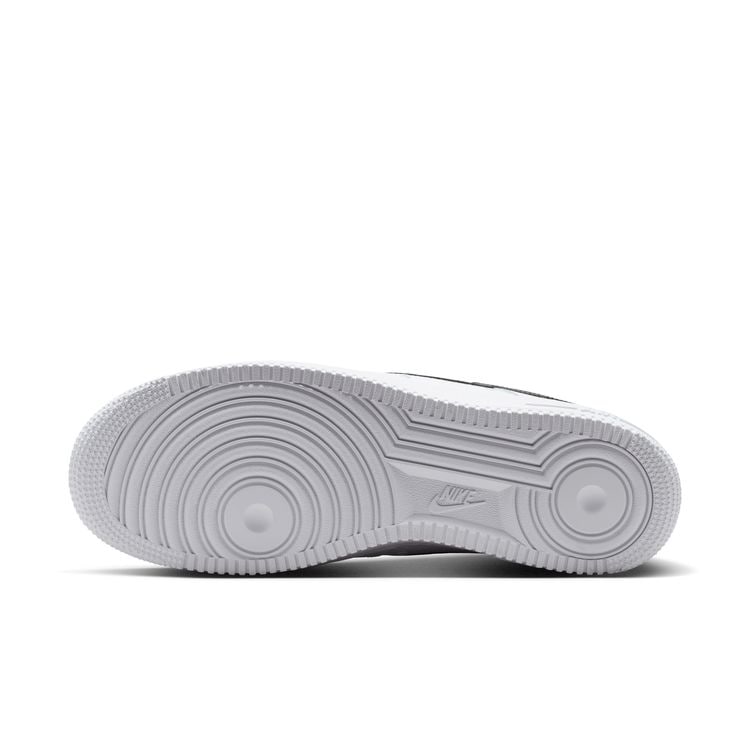 NIKE SU26 NIKE AIR FORCE 1 '07 LV8 ホワイト/ブラックーホワイト IR0952-100