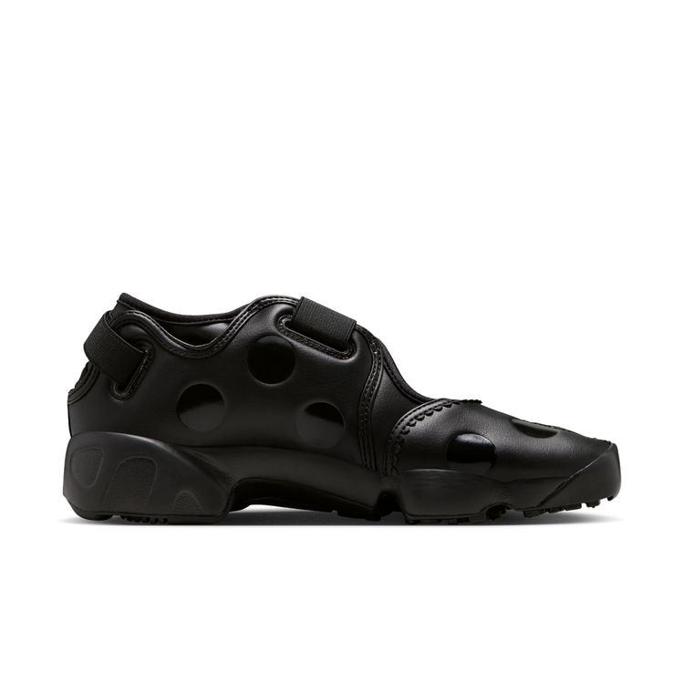 NIKE SU26 NIKE WMNS AIR RIFT ブラック/ブラック-ブラック IR1226-002