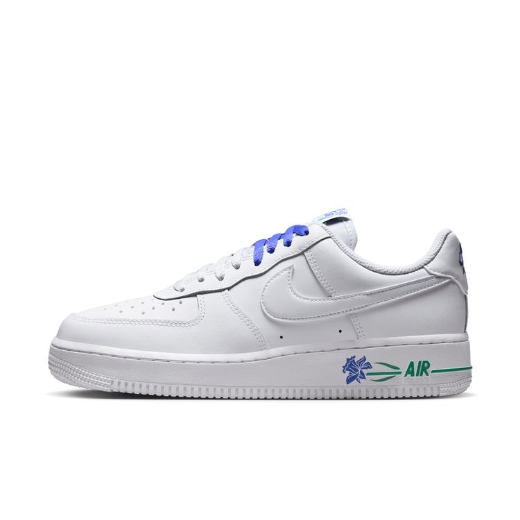 NIKE SU26 NIKE WMNS AIR FORCE 1 '07 SE ホワイト/ホワイト-ペルシアンバイオレット-スタジアムグリーン IF0498-101