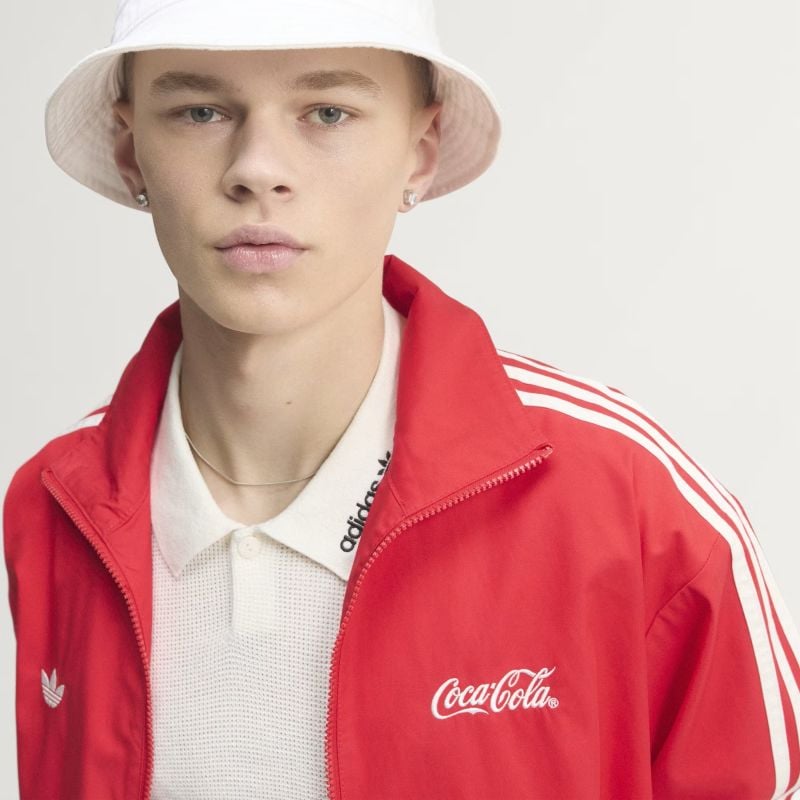 adidas 26Q3 6/6 Coca-Cola CLASSIC SPORT FIREBIRD TRACK JACKET ビビッドレッド KY2111