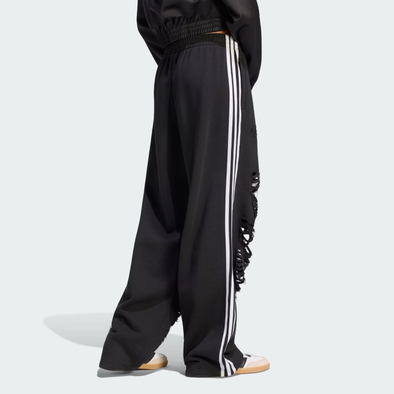 新品タグ付き⭐️TFW49⭐️2way 裏ボア⭐️ ブラック adidas 26Q3 adidas DISTRESSED JOGGERS ブラック KW8254｜アメ横老舗