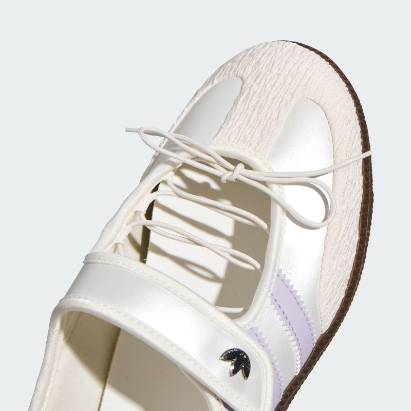 adidas 26Q3 adidas SAMBA JANE W コアホワイト/チョークホワイト