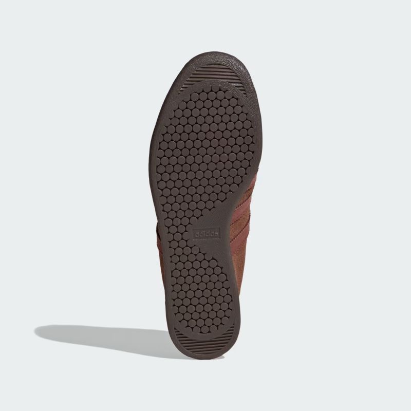 adidas 26Q3 adidas TOBACCO プリラブドブラウン/フォックスブラウン/ダークブラウン KH9634