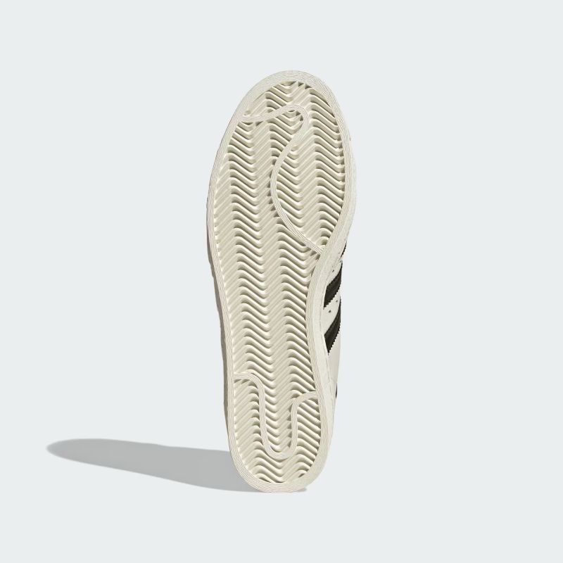 adidas 26Q3 adidas SUPERSTAR 82 GTX クラウドホワイト/コアブラック/オフホワイト KI7820