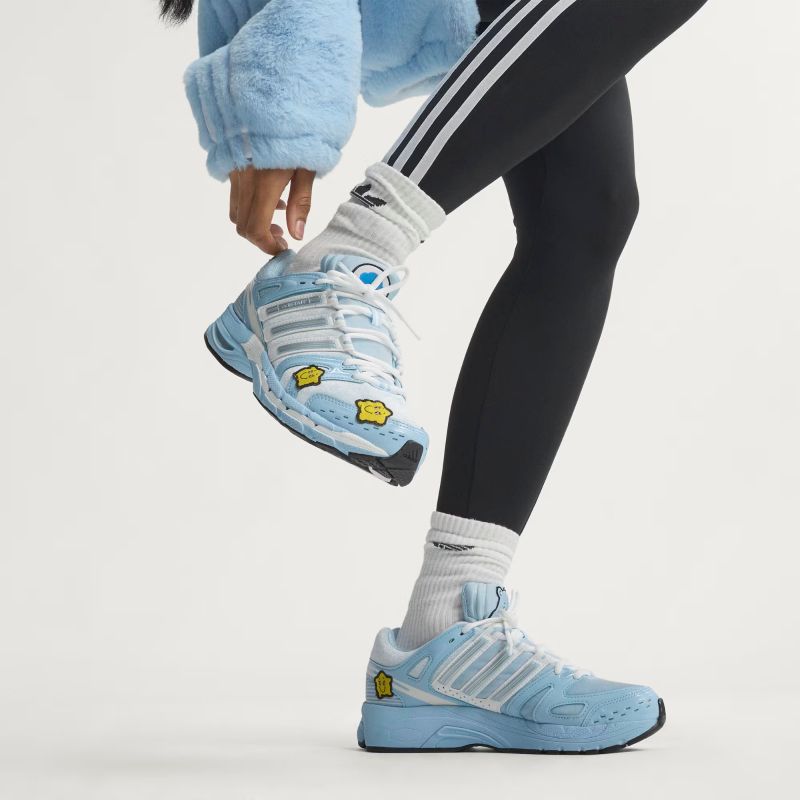 adidas 26Q3 adidas ADISTAR CONTROL 5 W クリアスカイ/フットウェアホワイト/ブルーバード KK2606