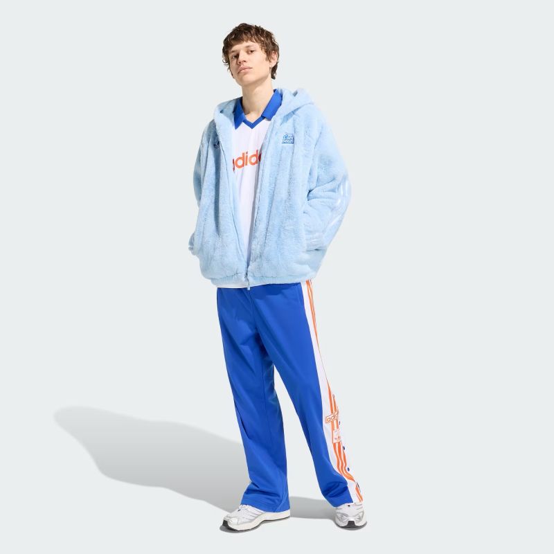 adidas 26Q3 adidas CARE BEAR FUR JKT クリアスカイ KS4325
