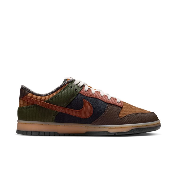 NIKE FA26 NIKE DUNK LOW RETRO PRM ライトブリティッシュタン/シナモン-カーゴカーキ IB7746-201