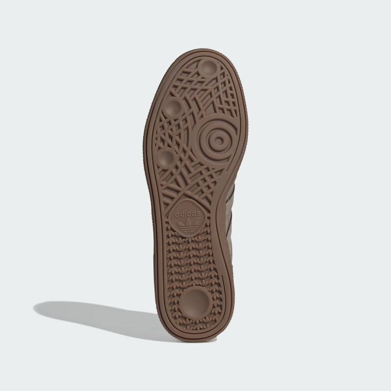 adidas 26Q4 adidas HANDBALL SPEZIAL ブランチブラウン/ブランチブラウン/ガム KJ9852