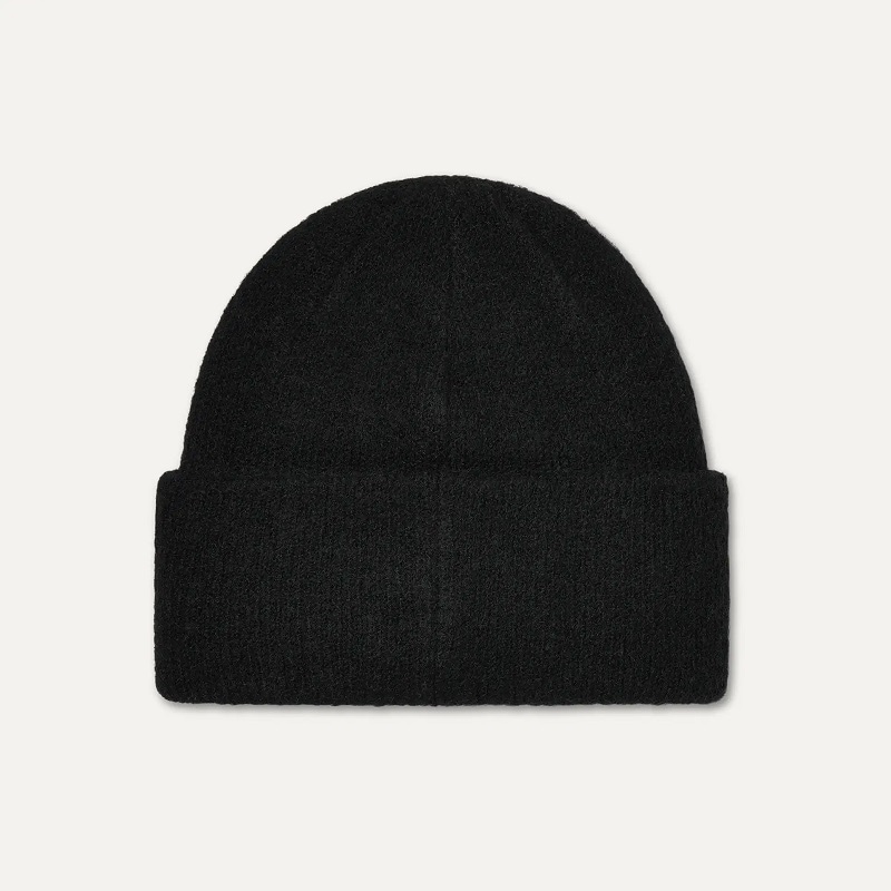 UGG AW26 9/16 U FUZZY UGG LOGO BEANIE BLACK 105248-BLK