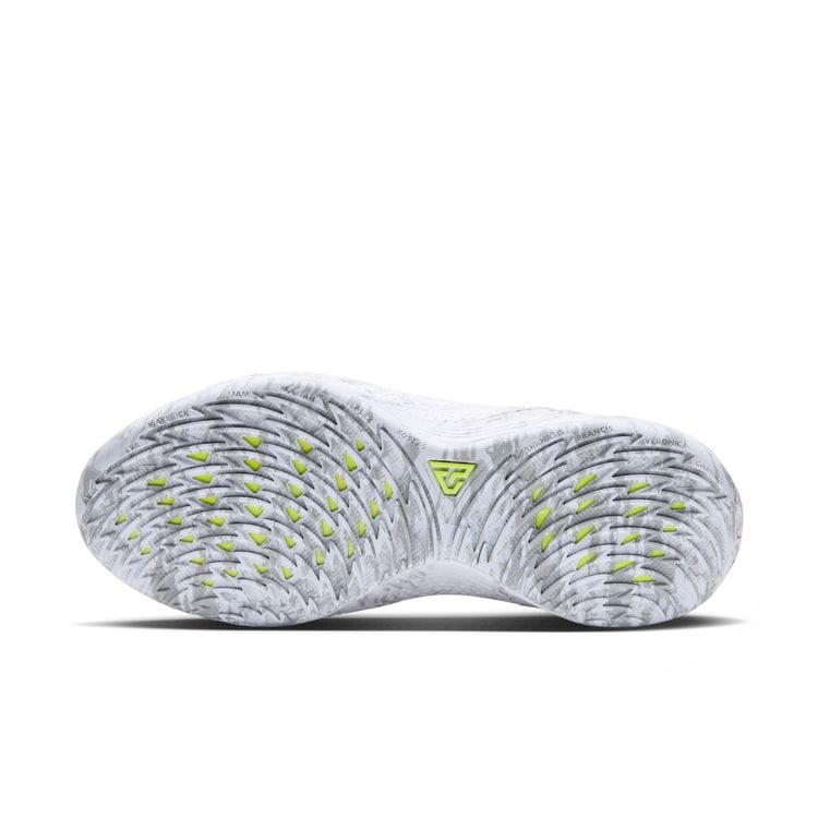 NIKE FA26 NIKE GIANNIS FREAK 8 LE EP ホワイト/メタリックシルバー‐ライトスモークグレー JA1402-100