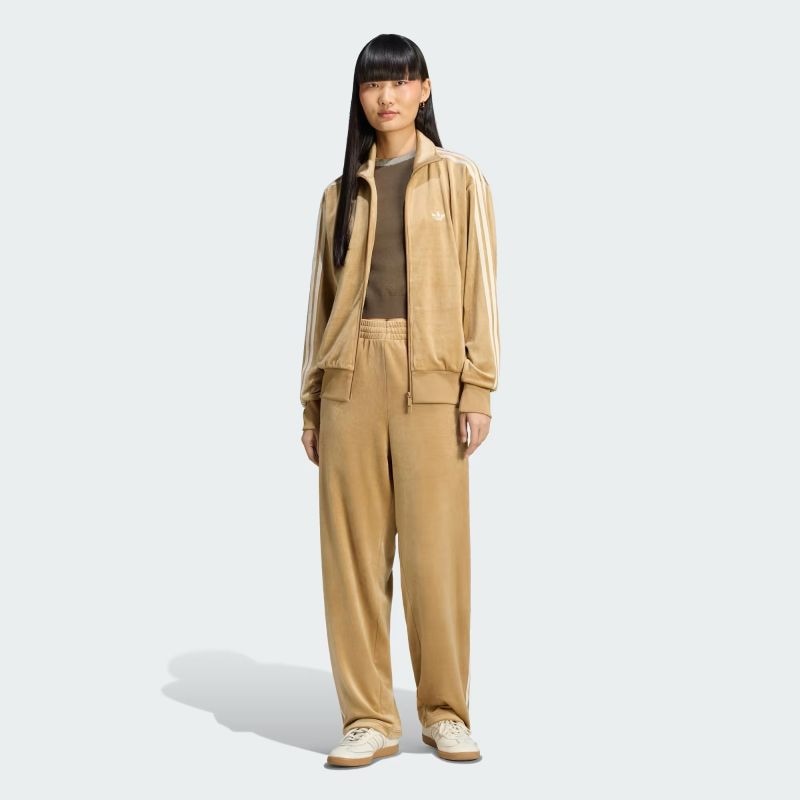 adidas 26Q3 9/25 adidas FB VELOUR TT カードボード LC8071｜アメ横