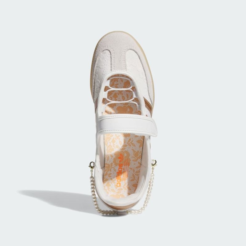 adidas 26Q4 adidas SAMBA JANE W クリスタルホワイト/サプライヤーカラー LA6407