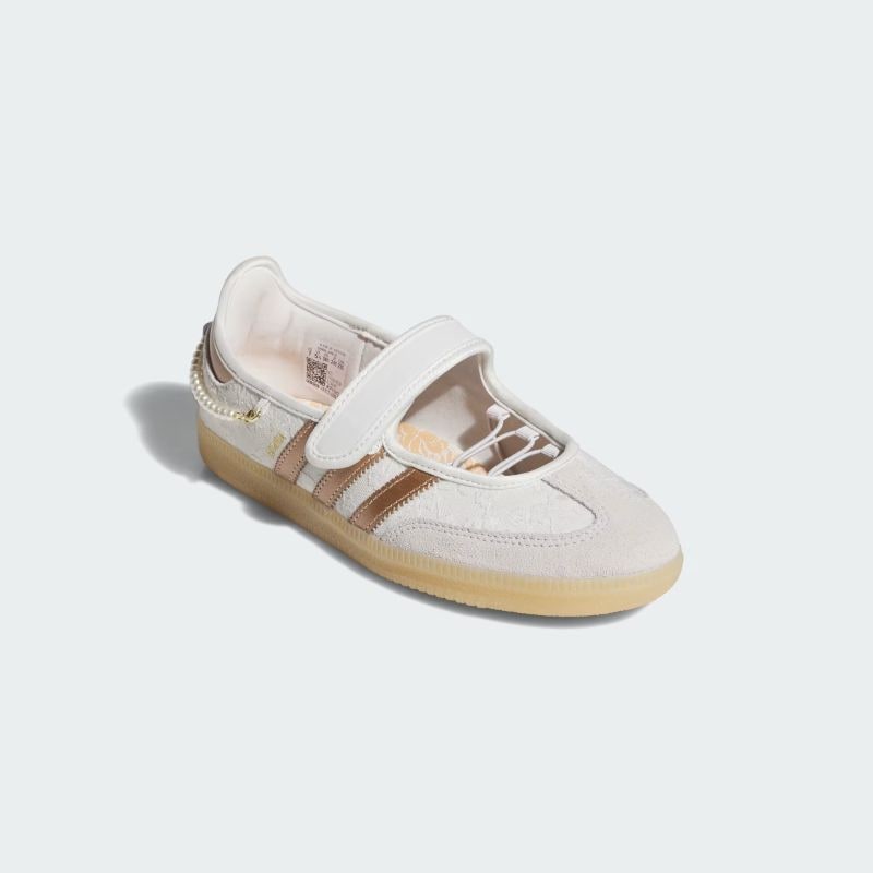 adidas 26Q4 adidas SAMBA JANE W クリスタルホワイト/サプライヤーカラー LA6407