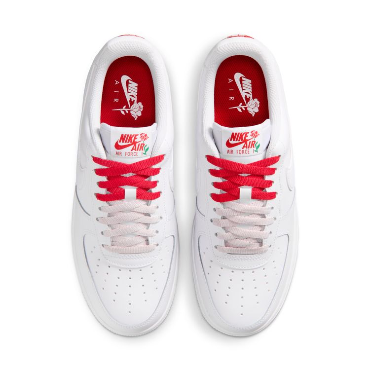 NIKE SU26 NIKE WMNS AIR FORCE 1 '07 SE ホワイト/ホワイト-スポーツレッド-パイングリーン IF0498-100