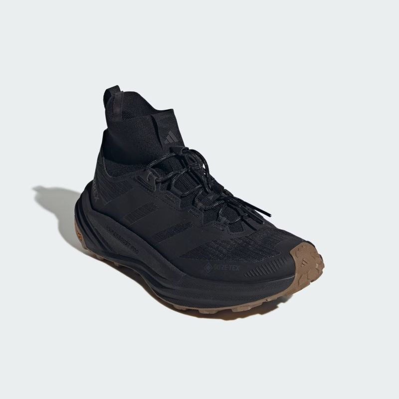 adidas 26Q3 adidas TERREX FREEHIKER 3 ULTRA GORE-TEX コアブラック/コアブラック/ブラウンオキサイド HP3481