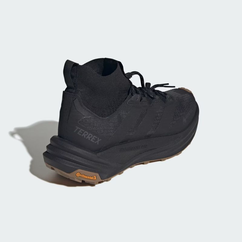 adidas 26Q3 adidas TERREX FREEHIKER 3 ULTRA GORE-TEX コアブラック/コアブラック/ブラウンオキサイド HP3481