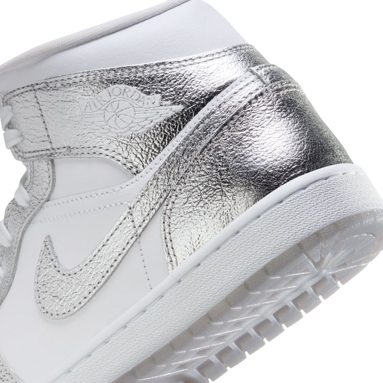 JORDAN BRAND SU26 WMNS AIR JORDAN 1 MID SE ホワイト/メタリックシルバー-ウルフグレー FN5031-100