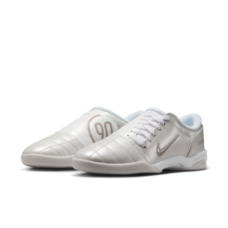 NIKE SU26 NIKE TOTAL 90 フォトンダスト/カレッジグレー-ホワイト-ウ゛ァストグレー HQ2851-002