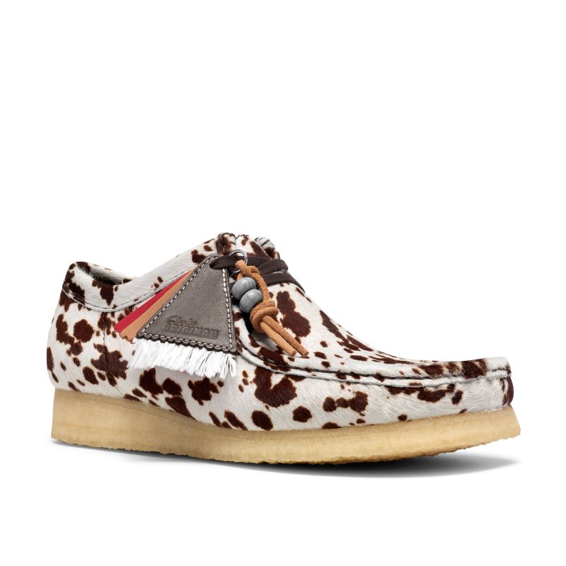 Clarks AW26 M Wallabee Brown Cow Print 26327520