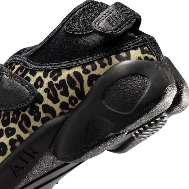 NIKE SU26 NIKE WMNS AIR RIFT ブラック/ヘンプ IR5696-010