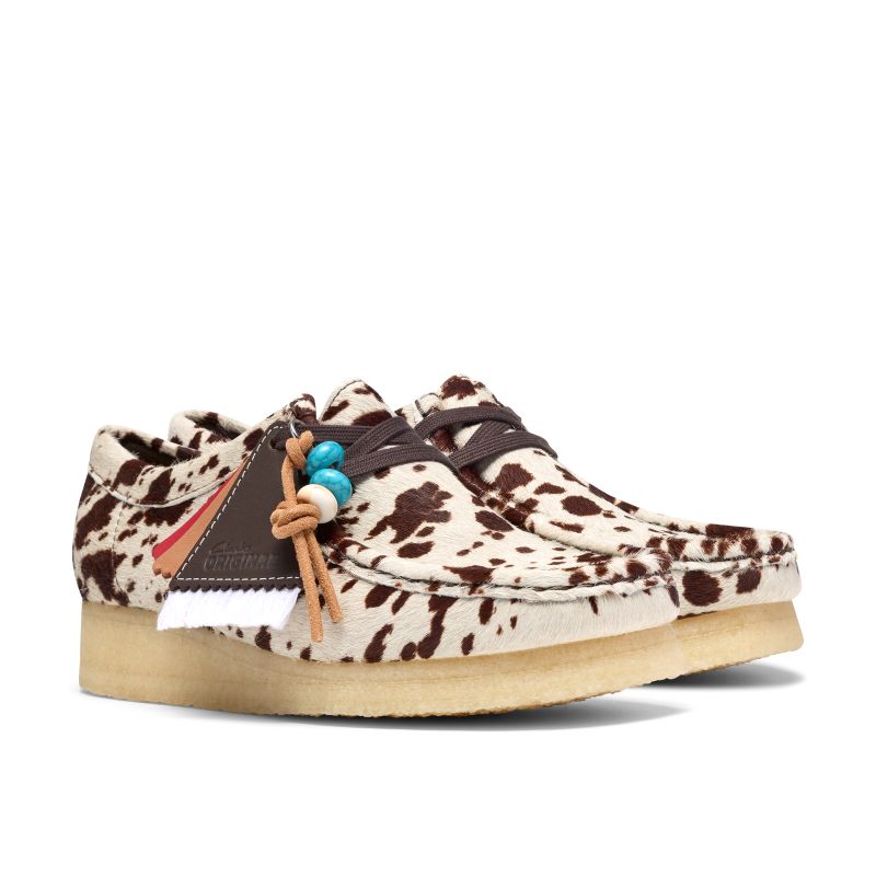 Clarks AW26 W Wallabee Brown Cow Print 26328442