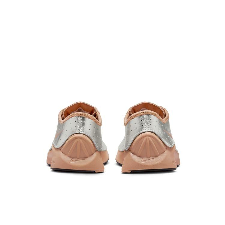 NIKE SU26 NIKE WMNS AIR SUPERFLY エルム/メタリックシルバー-バロックブラウン IB5824-200