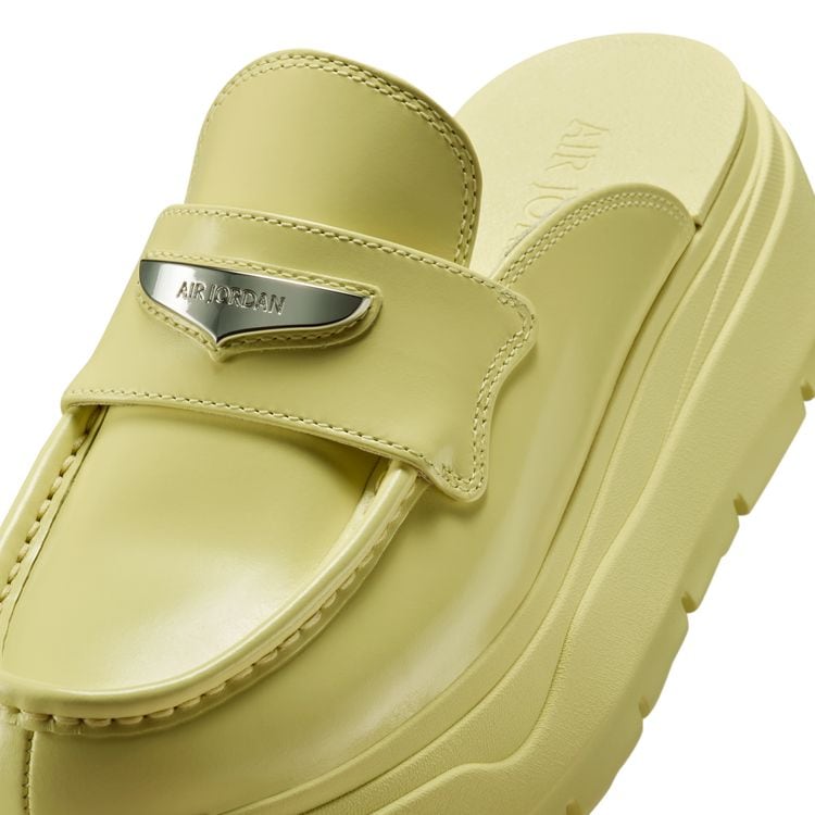 JORDAN BRAND FA25 8/1 WMNS AIR JORDAN MULE ルミナスグリーン