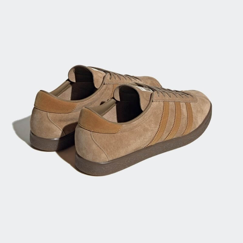 adidas C/O adidas TOBACCO パントーン/メサ/ガム GY7396