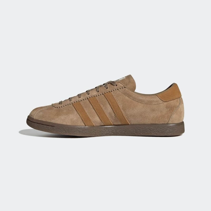 adidas C/O adidas TOBACCO パントーン/メサ/ガム GY7396