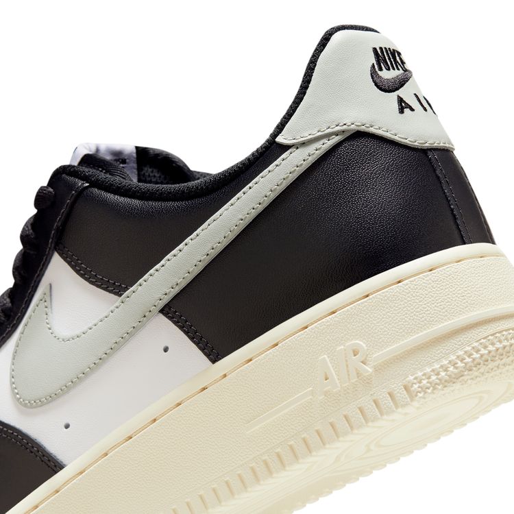 NIKE SP26 NIKE AIR FORCE 1 '07 ホワイト/ライトシルバー-ココナッツミルク-ブラック FQ6848-101
