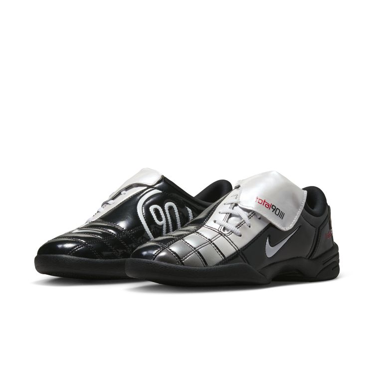 NIKE SU26 NIKE WMNS T90 SE ブラック/ホワイト-ユニバーシティレッド IO2389-001