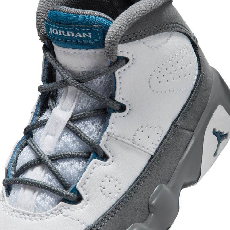 JORDAN BRAND SP26 1/24 JORDAN 9 RETRO TD ホワイト/フレンチブルーフリントグレー 401812-100