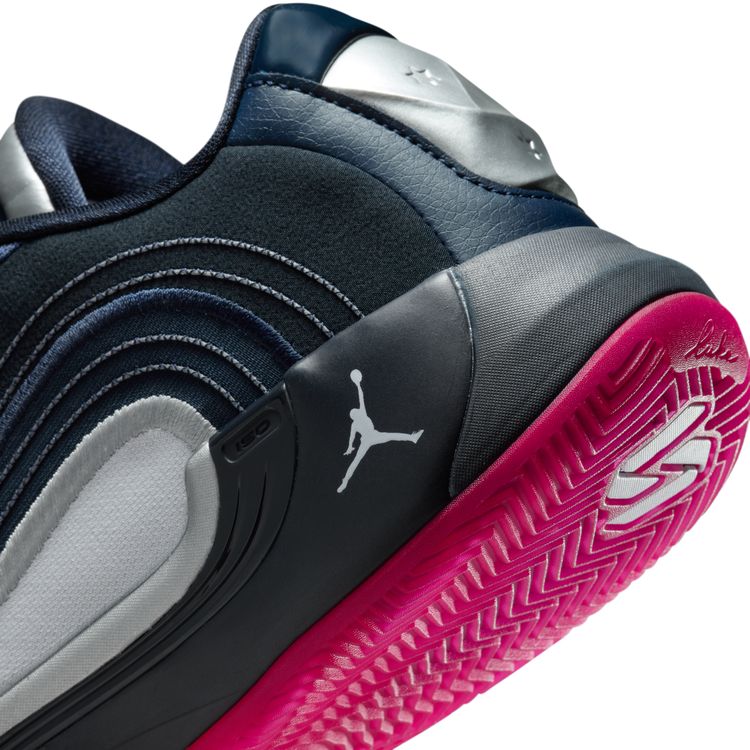 JORDAN BRAND FA25 7/8 JORDAN LUKA 4 PF ダークオブシディアン/メタリックシルバー-ブラック HF0824-400