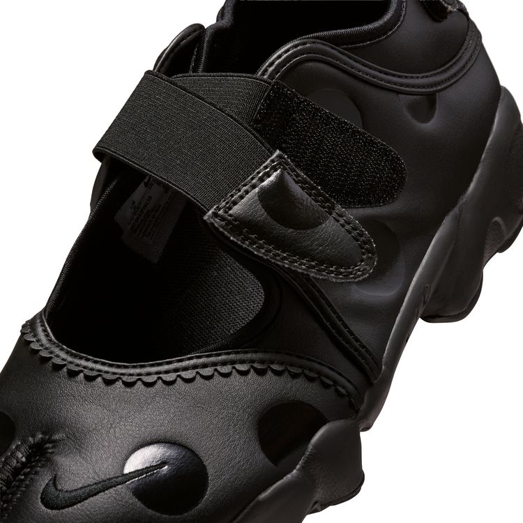 NIKE SU26 NIKE WMNS AIR RIFT ブラック/ブラック-ブラック IR1226-002