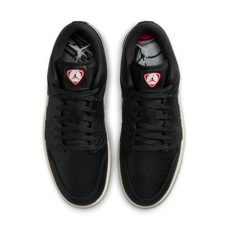 JORDAN BRAND FA26 AIR JORDAN 1 LOW SE オフノワール/セイル-ユニバーシティレッド-ゲームロイヤル IO2047-001