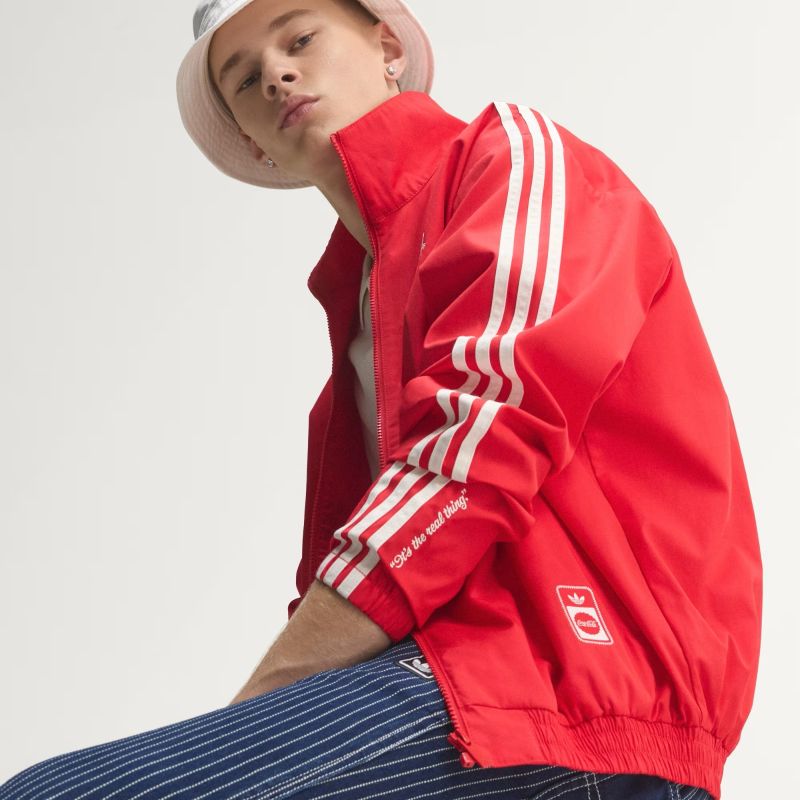 adidas 26Q3 6/6 Coca-Cola CLASSIC SPORT FIREBIRD TRACK JACKET ビビッドレッド KY2111