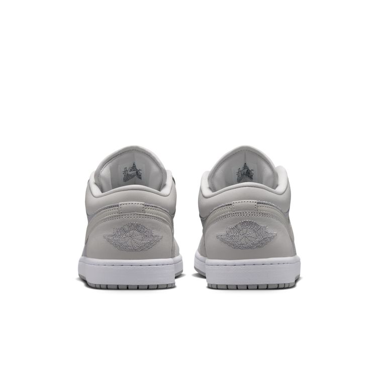 JORDAN BRAND FA26 AIR JORDAN 1 LOW SE オフホワイト/ライトスモークグレー-ソフトパール IO2049-100