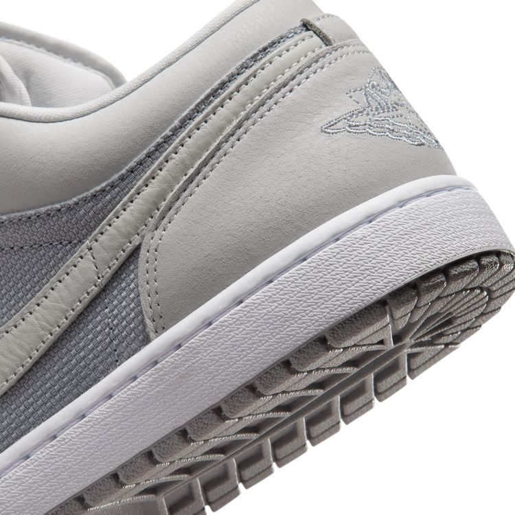 JORDAN BRAND FA26 AIR JORDAN 1 LOW SE オフホワイト/ライトスモークグレー-ソフトパール IO2049-100