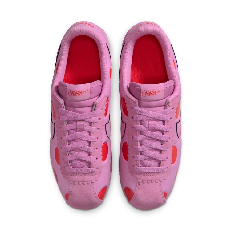 NIKE SU26 NIKE WMNS CORTEZ ライトマゼンタ/ライトマゼンタ-ライトクリムゾン IR1332-500