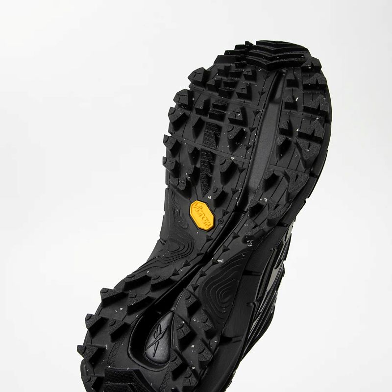 Reebok 26SS 3/20 ZIG KINETICA 3.5 EDGE ブラック 100244381