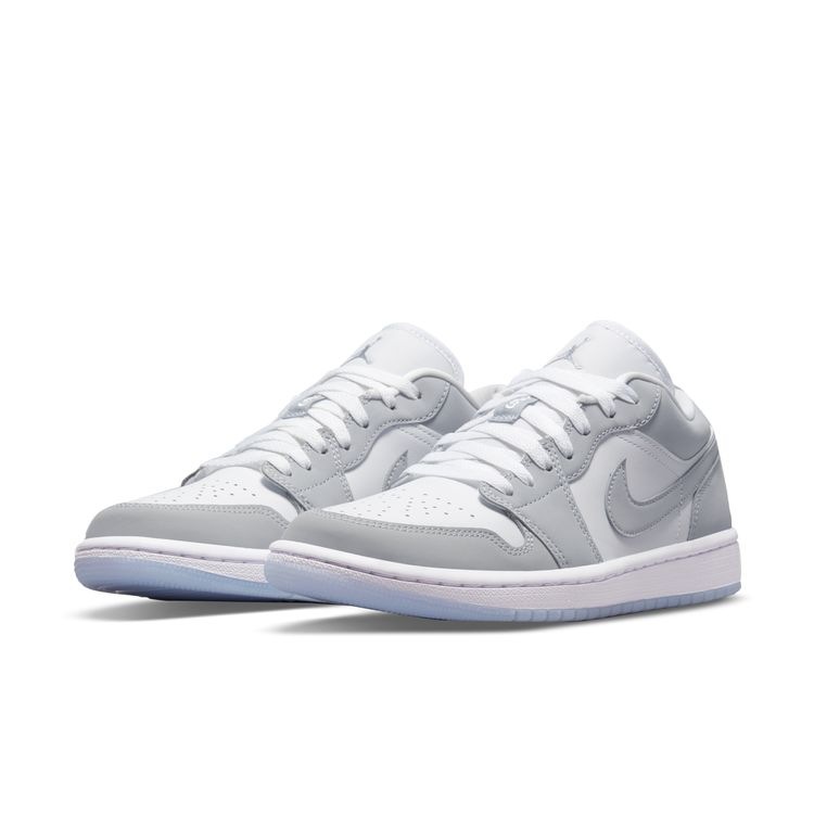 JORDAN BRAND C/O WMNS AIR JORDAN 1 LOW ホワイト/ウルフグレー-アルミニウム DC0774-105