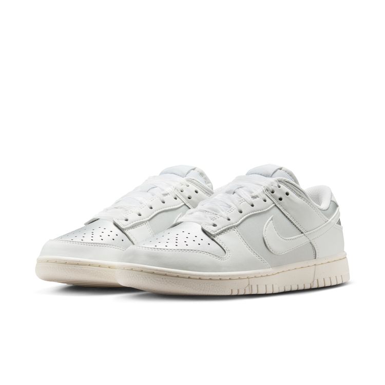 NIKE SU25 NIKE WMNS DUNK LOW NEXT NATURE メタリック プラチナ/サミットホワイト-ペールアイボリー IB7311-001