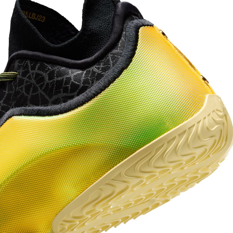 NIKE SU26 4/17 NIKE LEBRON 23 ELITE EP ブラック/ソフトイエローースタジアムグリーン IB9558-002