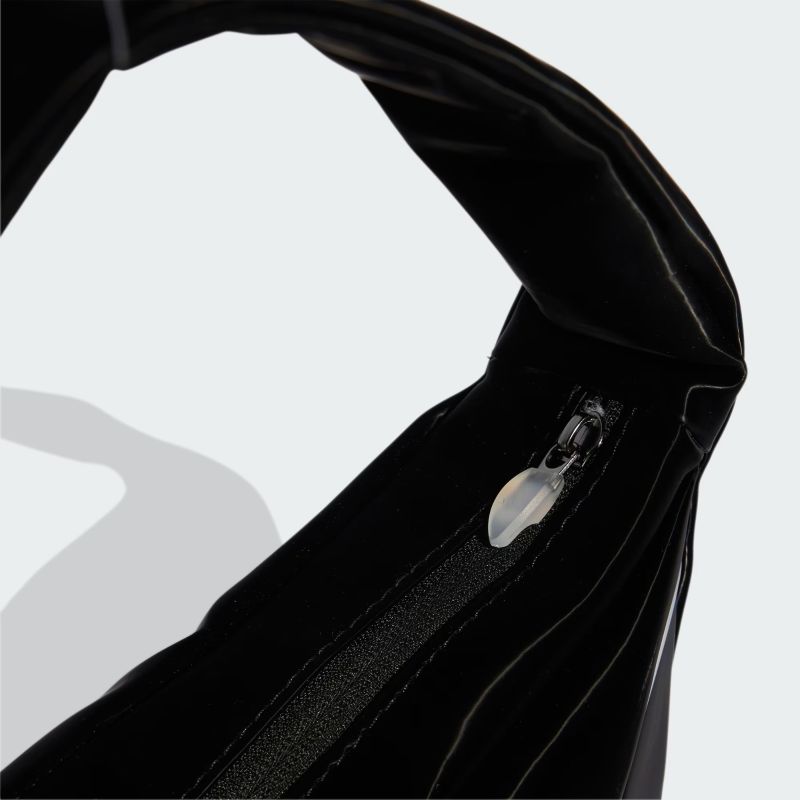 adidas 26Q1 SMALL SHOULDERBAG ブラック KE0746