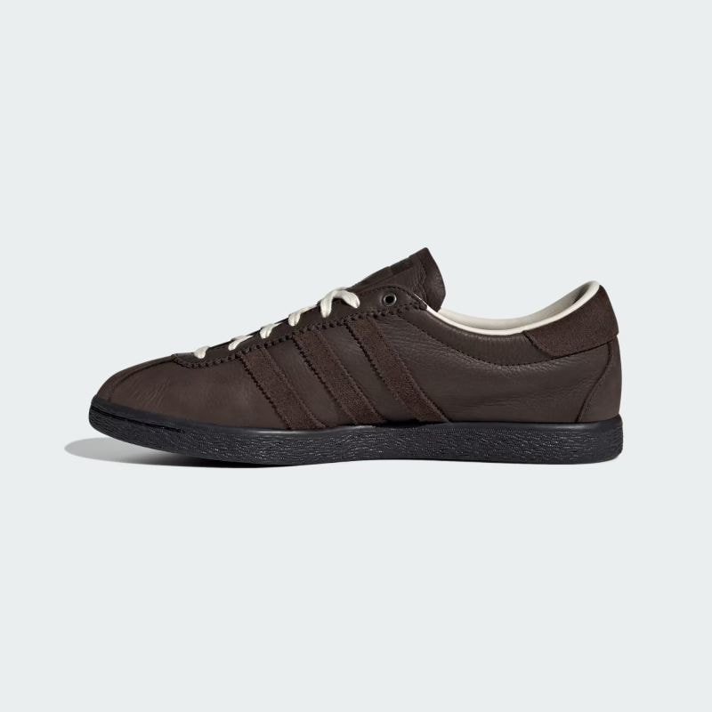 adidas 26Q4 adidas TOBACCO ダークブラウン/オーロラコーヒー/コアブラック KJ4905