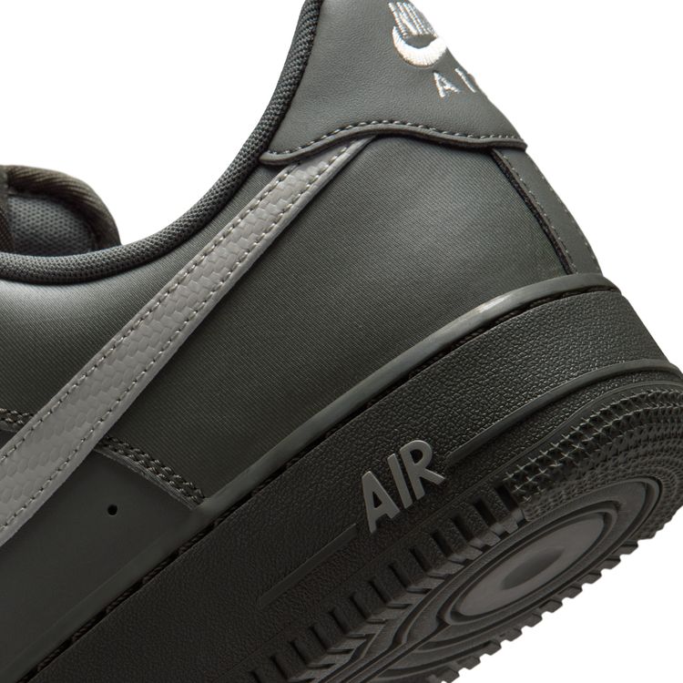 NIKE FA26 NIKE AIR FORCE 1 '07 ニュースプリント/カレッジグレー IV5732-001