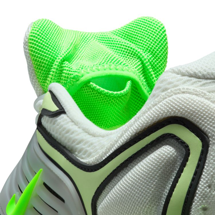 Nike スポーツサンダル ホワイト/グリーン cliffedge_21040601