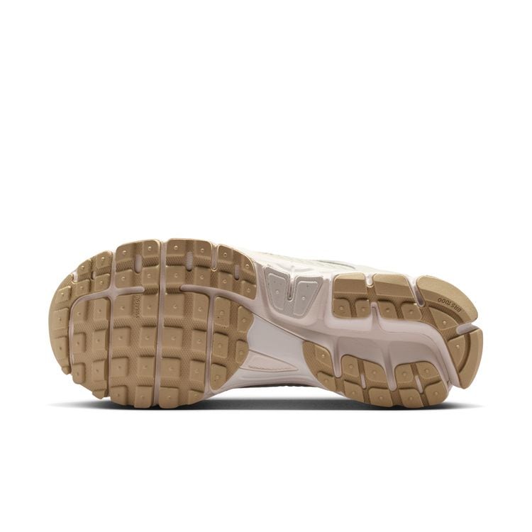 NIKE SP26 NIKE WMNS ZOOM BOMERO 5 ライトボーン/ライトボーン-ファントム IB8929-003